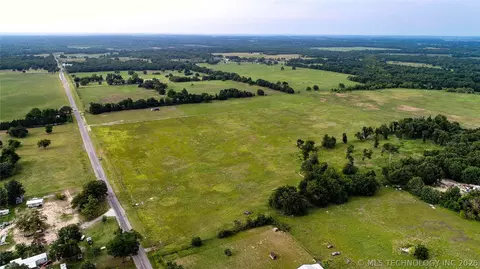 Kings Road, Shawnee, OK 74804