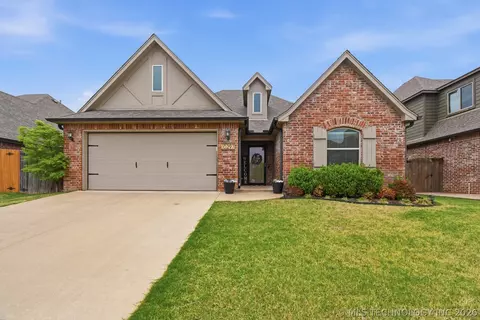 10297 E 121st Pl S, Bixby, OK 74008
