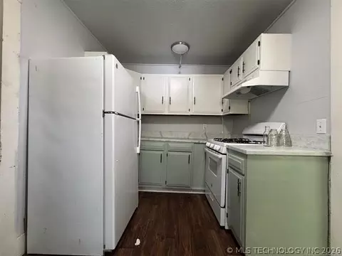 Kitchen - 345 E Cumberland Ave, Stringtown, OK 74569 photo 2 of 3