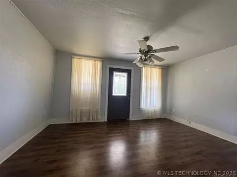 Living - 345 E Cumberland Ave, Stringtown, OK 74569 photo 1 of 3