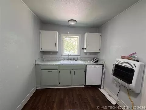 Kitchen - 345 E Cumberland Ave, Stringtown, OK 74569 photo 1 of 3