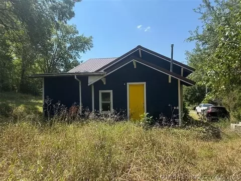 Exterior - 345 E Cumberland Ave, Stringtown, OK 74569 photo 2 of 2