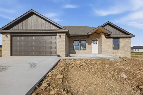 2031 N Everly Dr, Tahlequah, OK 74464