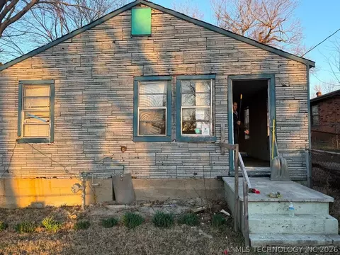 4527 S Waco Ave, Tulsa, OK 74107