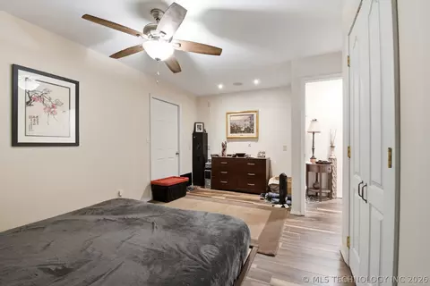 Bedroom - 5118 N 427 Rd, Pryor, OK 74361 photo 3 of 6