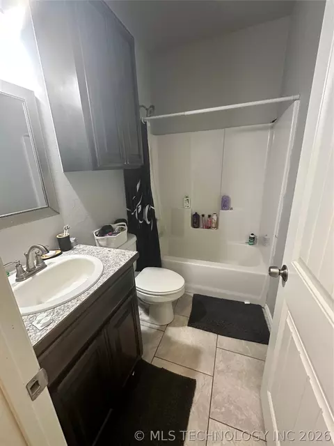 Bath - 300 E 17th St, Ada, OK 74820 photo 3 of 4