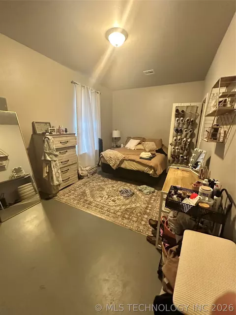Bedroom - 300 E 17th St, Ada, OK 74820 photo 3 of 4