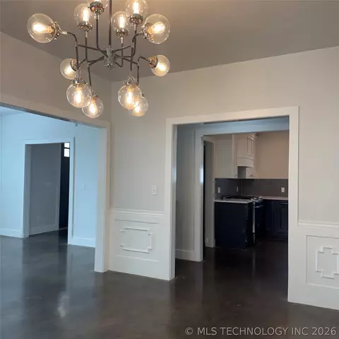 Dining - 811 Mclish St, Ardmore, OK 73401 photo 1 of 1