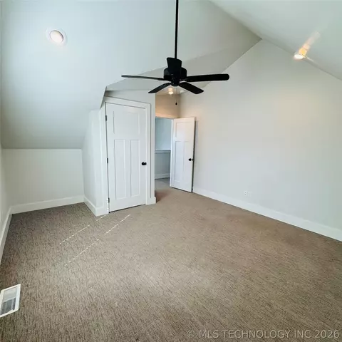 Bedroom - 811 Mclish St, Ardmore, OK 73401 photo 2 of 3