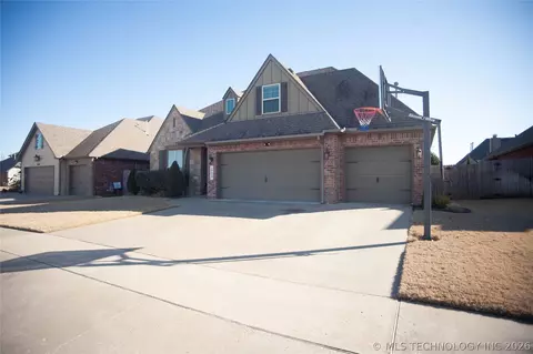 18628 E 43rd Pl, Tulsa, OK 74134