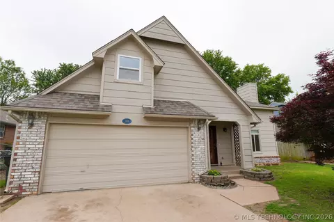 1104 E 137th St, Glenpool, OK 74033