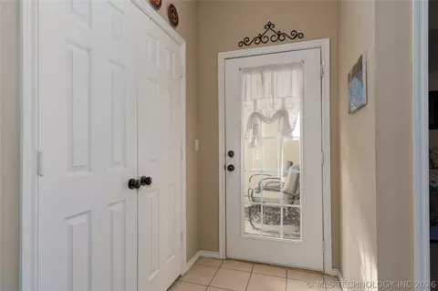 8126 E 74th Ct, Tulsa, OK 74133 photo 2