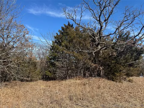 Mayfield Drive, Sand Springs, OK 74063