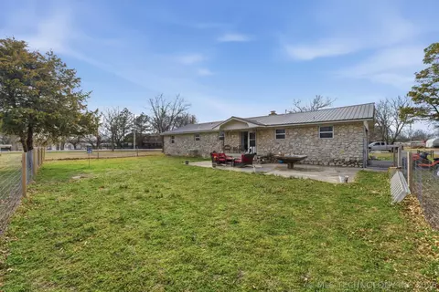 1101 Beech St, Chelsea, OK 74016