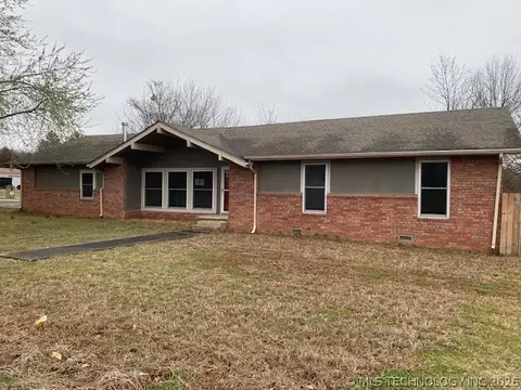 2206 Brenda Ave, Tahlequah, OK 74464