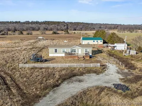 40180 E 1290 Rd, Mccurtain, OK 74944
