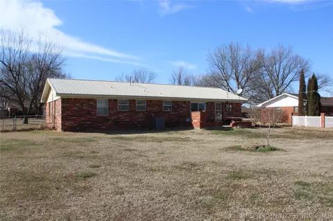Exterior - 303 Taz, Morrison, OK 73061 photo 3 of 4