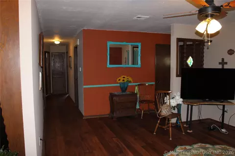 Entry Way - 303 Taz, Morrison, OK 73061 photo 2 of 2