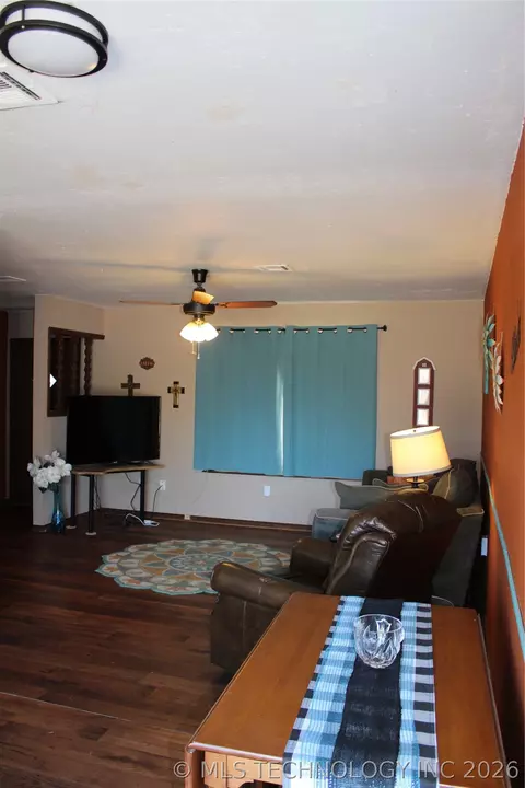 Living - 303 Taz, Morrison, OK 73061 photo 1 of 1