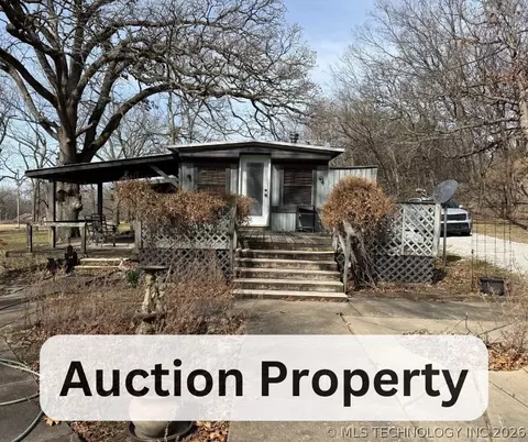 14261 E 425 Rd, Claremore, OK 74017