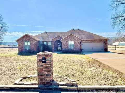 2010 E Creekside Rd, Stigler, OK 74462