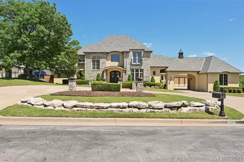 10703 S Forest Ave, Jenks, OK 74037