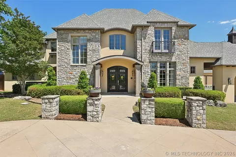 10703 S Forest Ave, Jenks, OK 74037