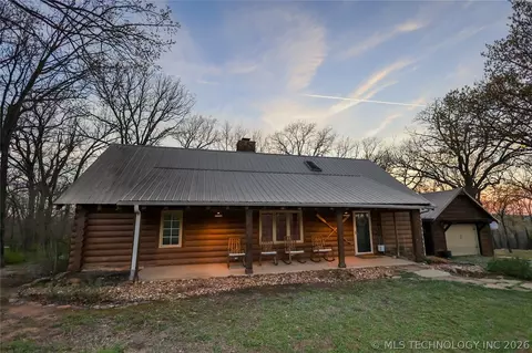 4714 Chickasaw Trl, Sulphur, OK 73086
