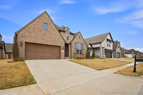 5311 E 126th Pl S, Bixby, OK 74008