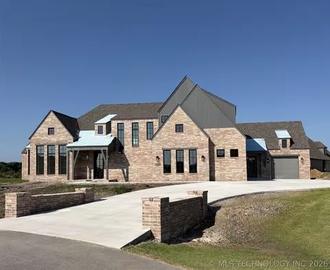 17564 S 52nd East Ave, Bixby, OK 74008