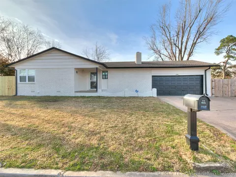 10608 E 21st Pl, Tulsa, OK 74129