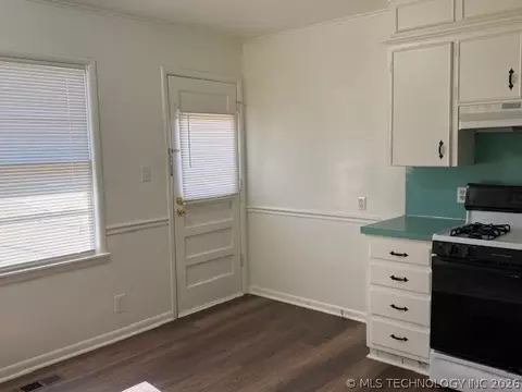 1342 E 55th Pl, Tulsa, OK 74105 photo 9