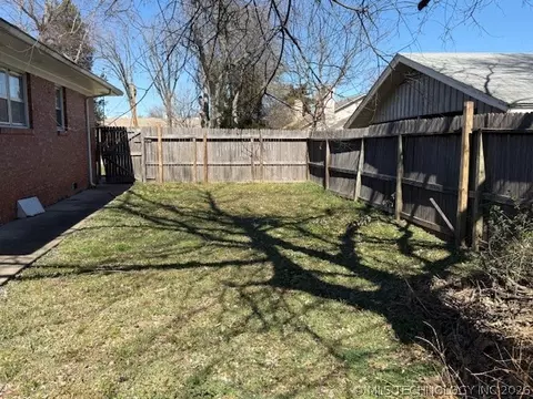 1342 E 55th Pl, Tulsa, OK 74105 photo 14