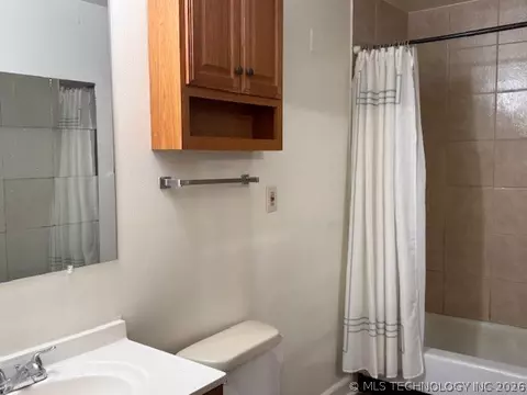 1342 E 55th Pl, Tulsa, OK 74105 photo 10