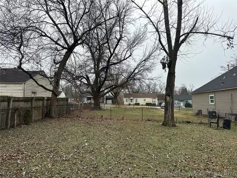 4307 E 4th Pl, Tulsa, OK 74112
