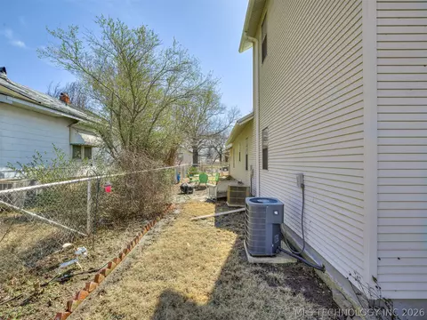 Exterior - 1123 E 9th St, Okmulgee, OK 74447 photo 18 of 18