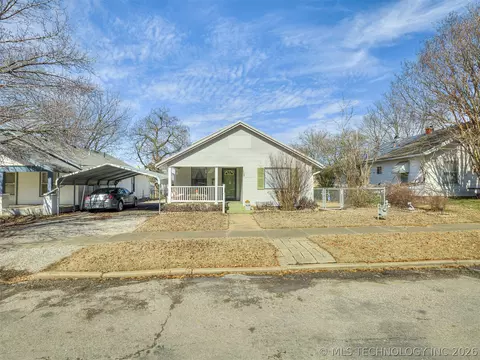 Exterior - 1123 E 9th St, Okmulgee, OK 74447 photo 12 of 18
