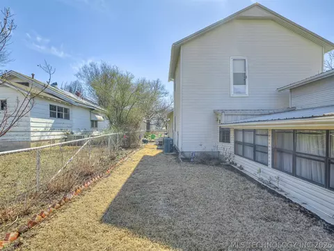 Exterior - 1123 E 9th St, Okmulgee, OK 74447 photo 17 of 18