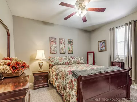 Bedroom - 1123 E 9th St, Okmulgee, OK 74447 photo 4 of 11