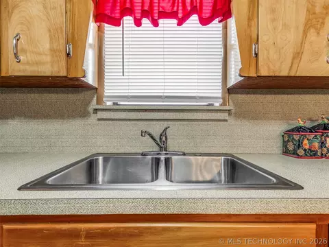 Kitchen - 1123 E 9th St, Okmulgee, OK 74447 photo 1 of 6