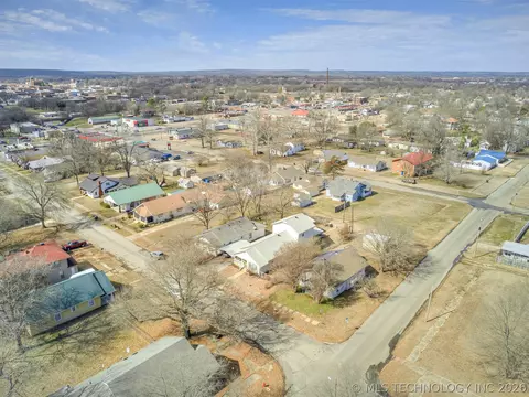 View/Area - 1123 E 9th St, Okmulgee, OK 74447 photo 5 of 7
