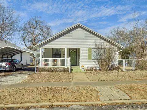 Exterior - 1123 E 9th St, Okmulgee, OK 74447 photo 13 of 18
