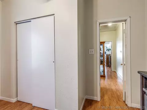 Entry Way - 1123 E 9th St, Okmulgee, OK 74447 photo 3 of 6