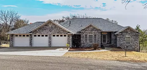 5273 Jeanette Ln, Tahlequah, OK 74464