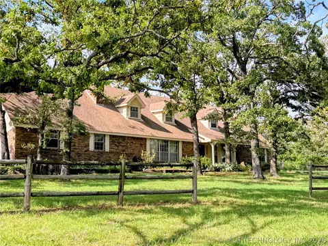 17917 E 589 Rd, Inola, OK 74036