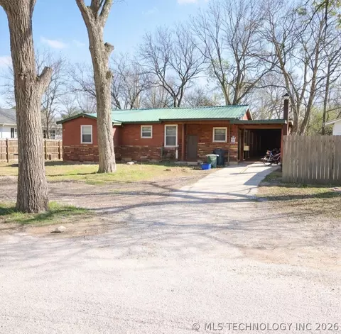 604 E Freeman, Davis, OK 73030 photo 1