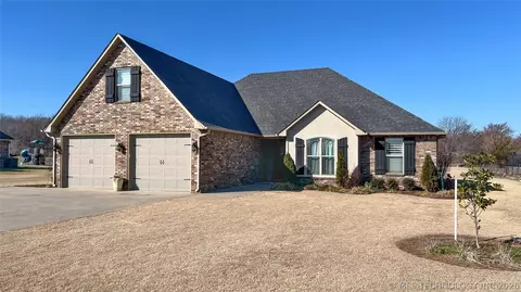 6903 S 4th St W, Muskogee, OK 74401