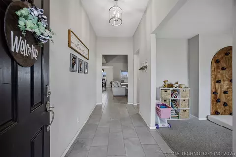Entry Way - 7403 E 87th St N, Owasso, OK 74055 photo 1 of 1