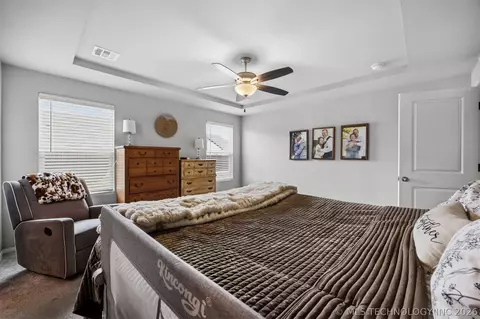 Bedroom - 7403 E 87th St N, Owasso, OK 74055 photo 5 of 5