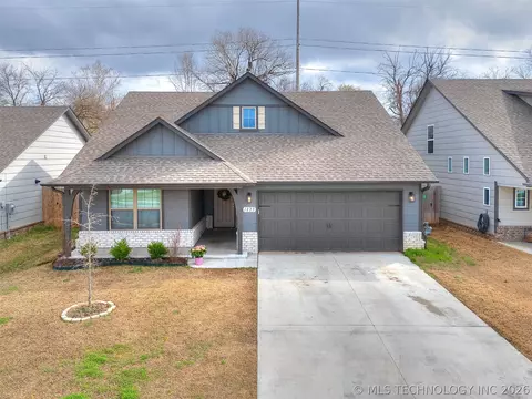 1825 E Winston St, Broken Arrow, OK 74011